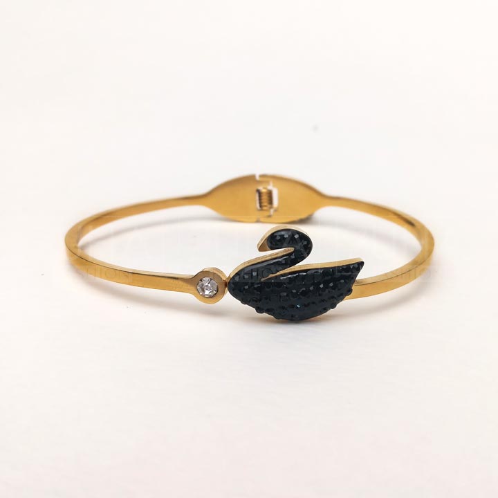 Black Swan Bracelet 0930