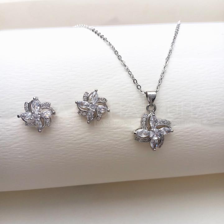 crstal silver locket set for girls